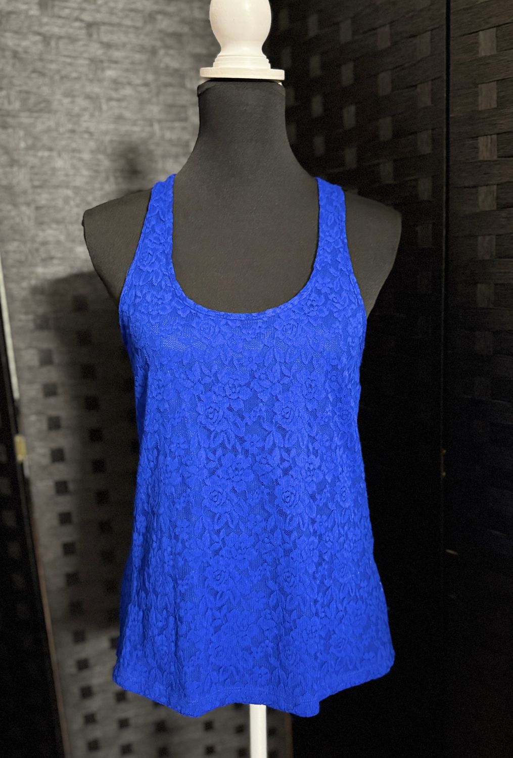 (Medium) AP Royal Lace Top