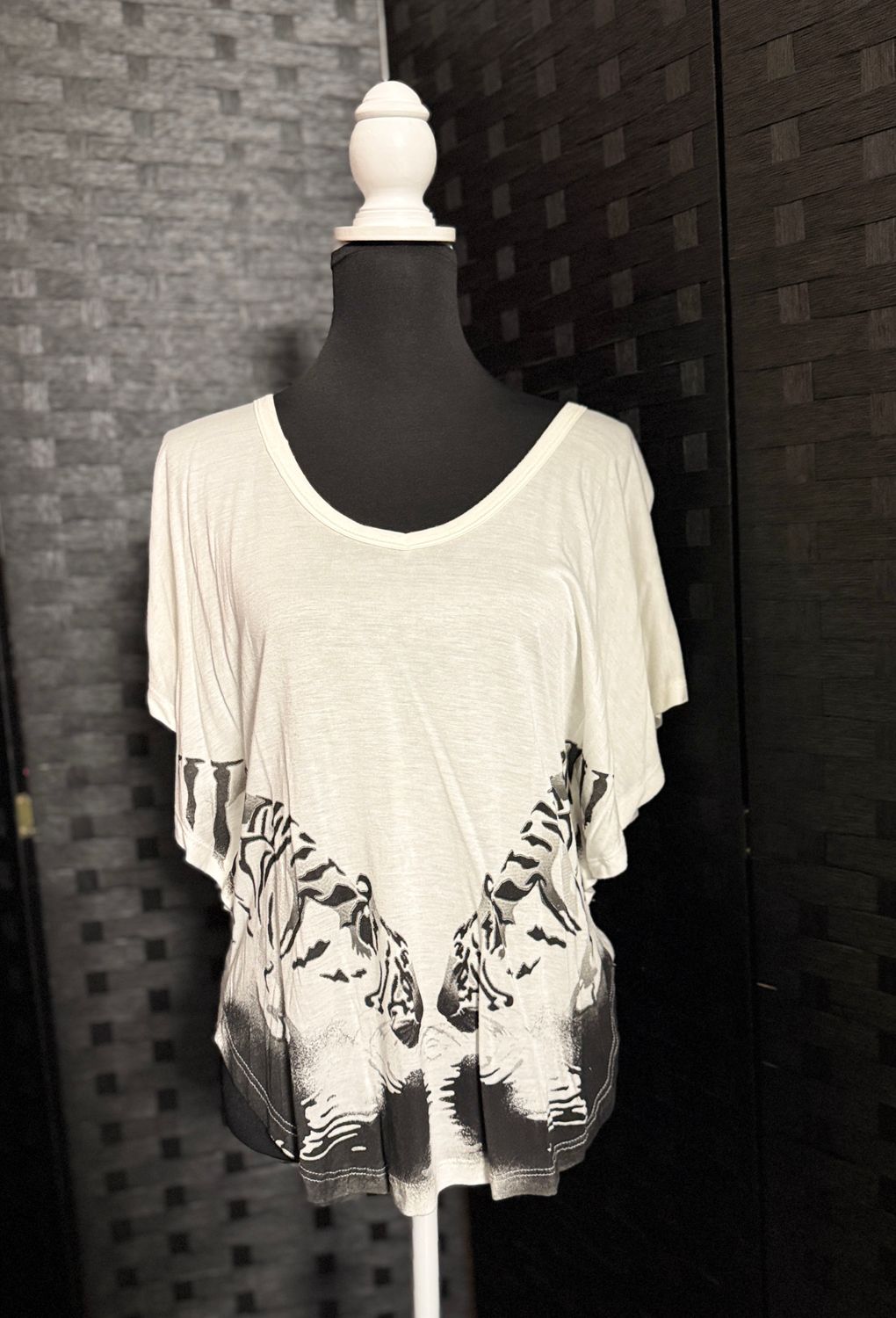 (Medium) AP Tiger Top