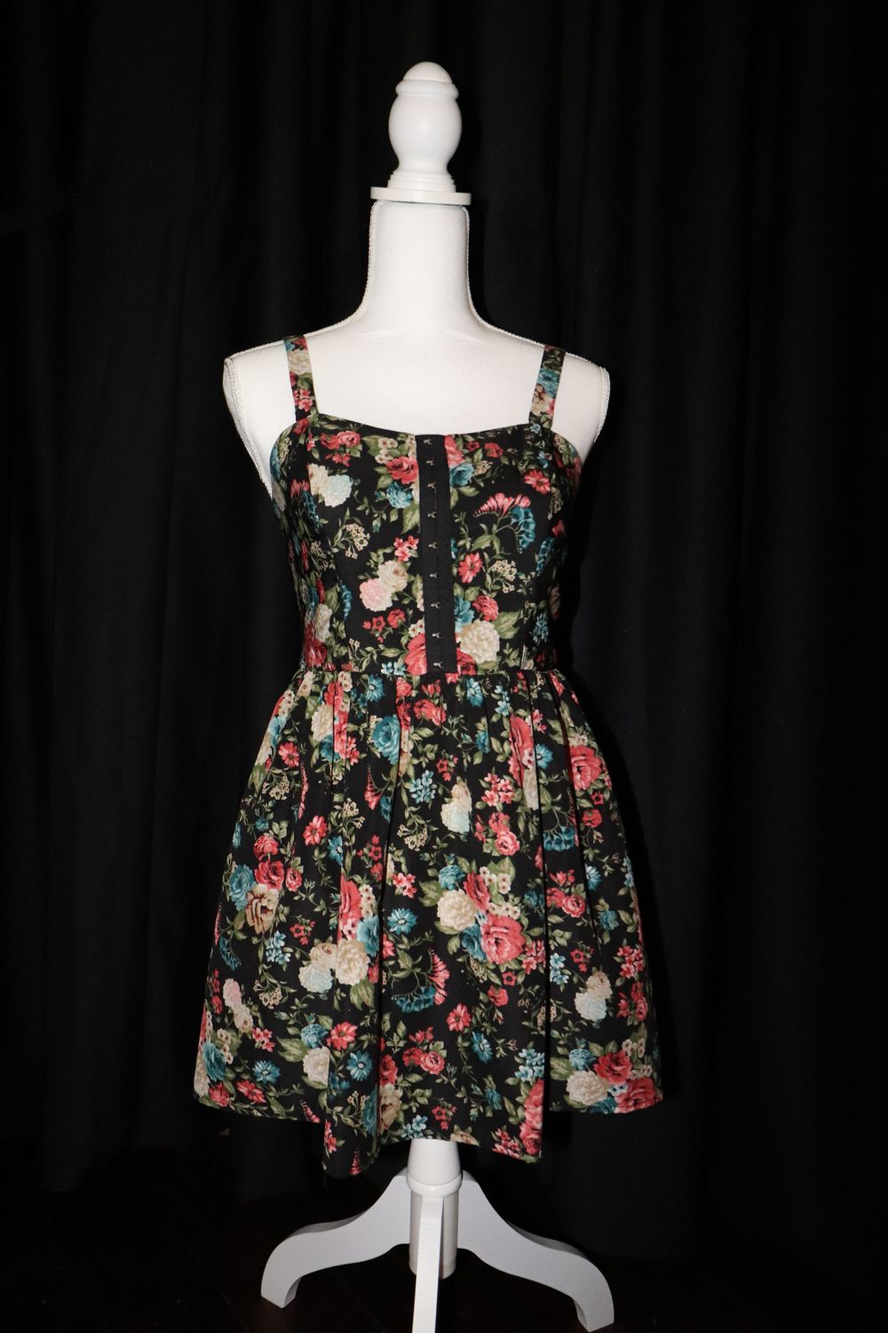 (Medium) AP Floral Mini Dress