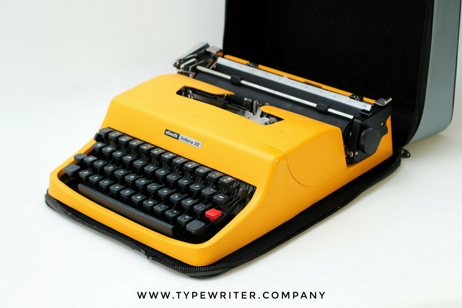 Olivetti Lettera 32 Typewriter, Yellow NY