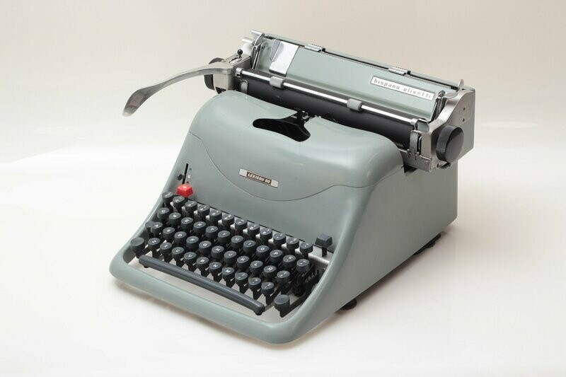 Olivetti Lexicon 80 Original Typewriter