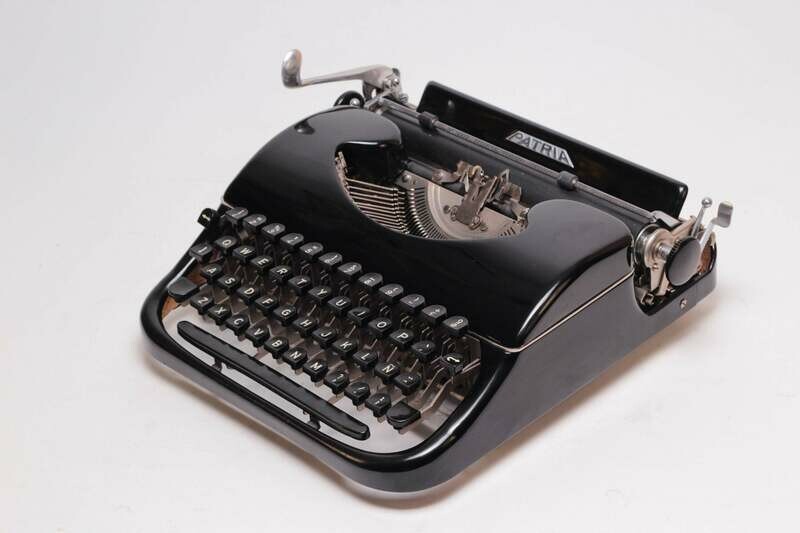Patria Black Typewriter