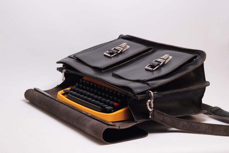 VINTAGE BLACK LEATHER messenger bag for small portable typewriters