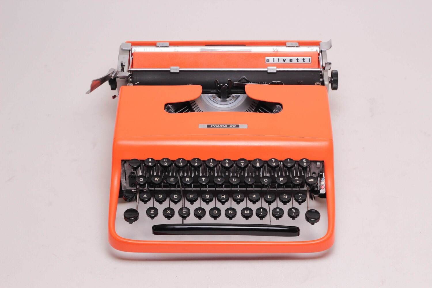 Olivetti Lettera Pluma 22 Light Orange Typewriter,Vintage, Manual Portable, Professionally Serviced by Typewriter.Company