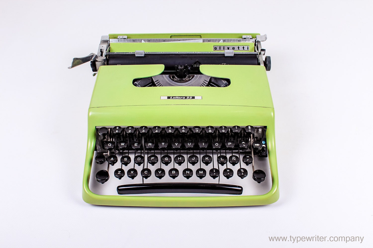 Olivetti Pluma 22 Pistachio Green, Vintage Manual Portable Refurbished