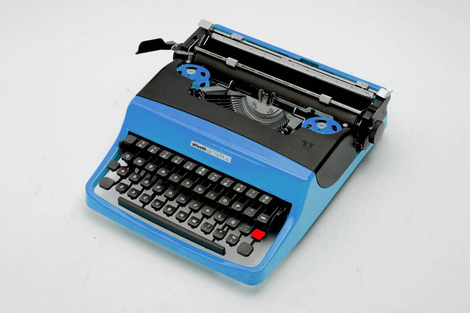 Olivetti Lettera 32 Custom Color Typewriter, Vintage, Manual Portable
