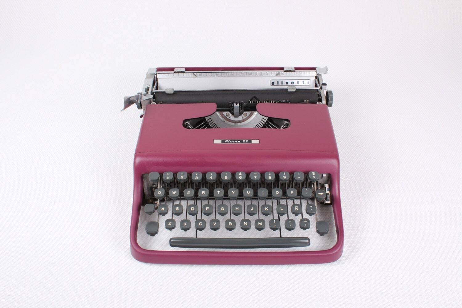 Olivetti Pluma 22 Burgundy Typewriter, Vintage, Mint Condition, Manual Portable, Professionally Serviced by Typewriter.Company