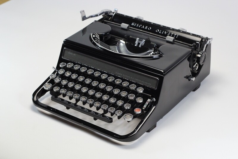 Olivetti Studio 46(42) Glossy Black Vintage Typewriter, Serviced