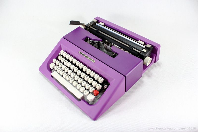 Olivetti Lettera 25 Violet Manual Typewriter, Professionally Serviced