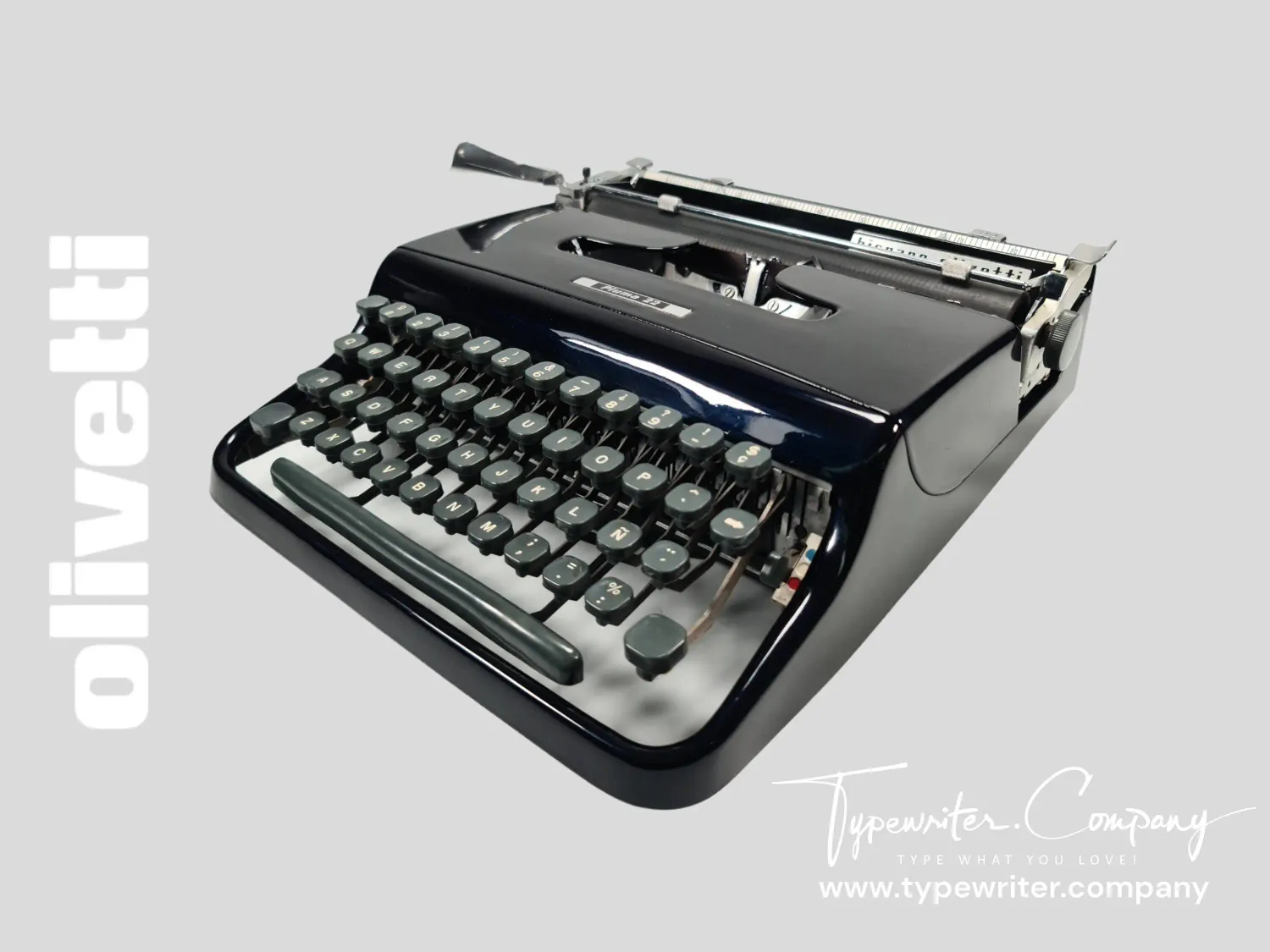Olivetti Pluma 22, Pro Navy Blue Manual Vintage Typewriter, Refurbished