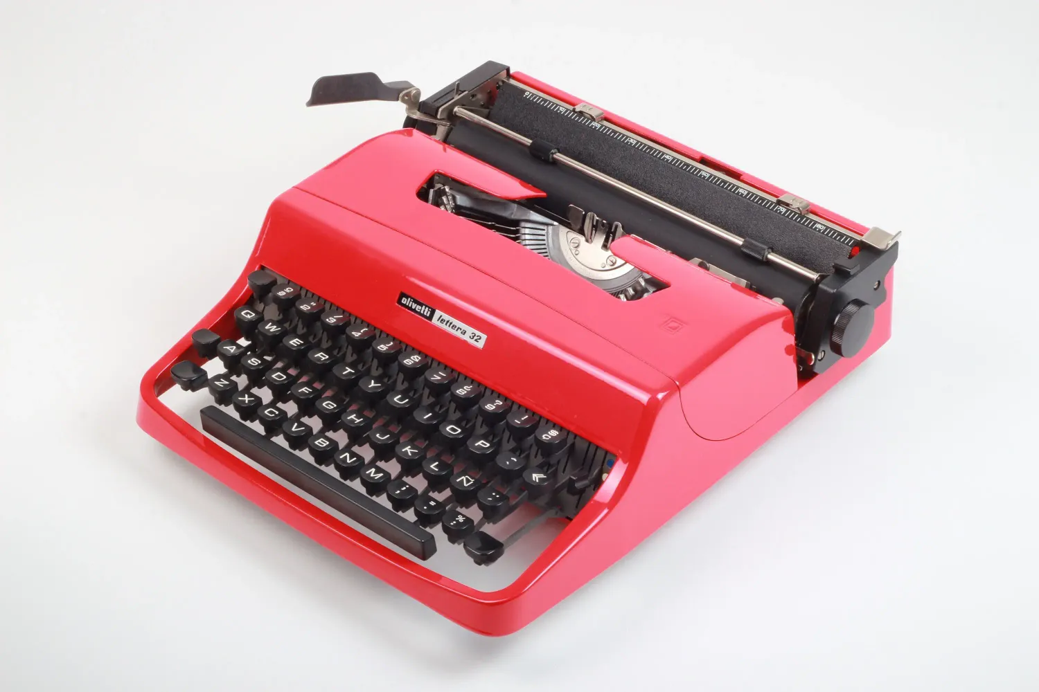 Olivetti Lettera 32 Glossy Red Vintage Manual Typewriter, Serviced