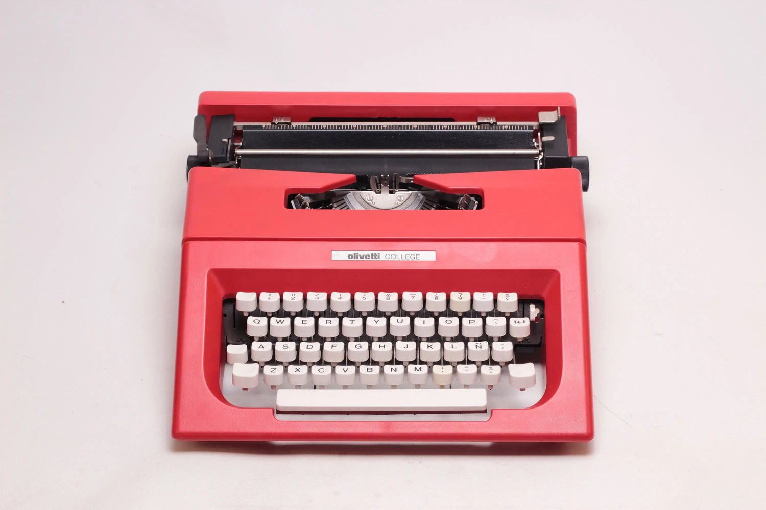 Olivetti College / Lettera 25 Red Vintage, Manual Typewriter, Serviced