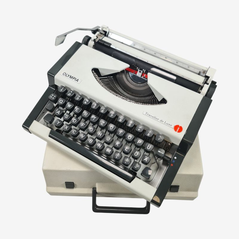 Olympia Traveller De Luxe Manual Vintage Typewriter,  Portable, Serviced
