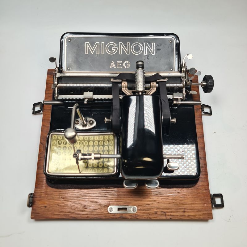 Mignon Nº4 Index Vintage Manual Typewriter, Serviced