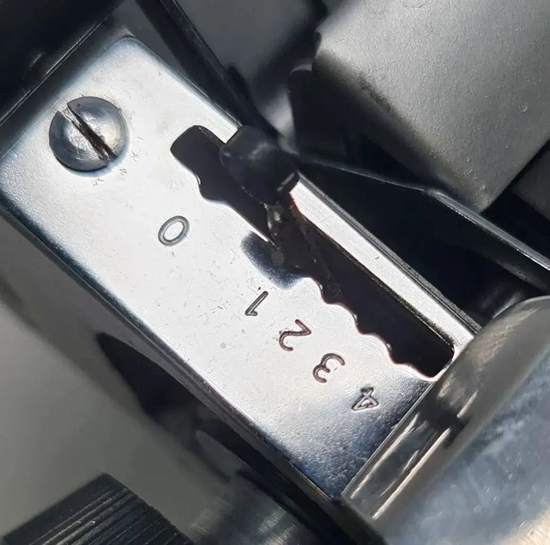 Olivetti Studio 44 Line Space Selector Plate, Typewriter Spare Part