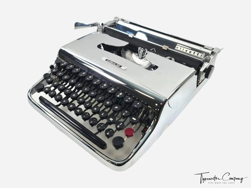 SOLD! Olivetti Pluma 22 Manual Vintage Typewriter, Portable, Serviced