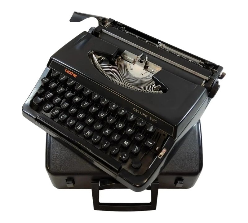 Brother DeLuxe 220, Black Manual Vintage Typewriter, Serviced