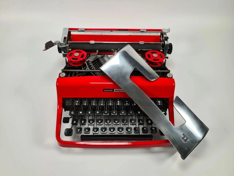 Olivetti Lettera 32 Red and Silver Vintage Manual Typewriter, Restored