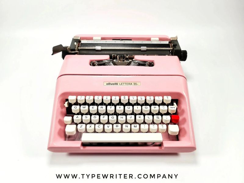 Olivetti Lettera 35 Orchid Pink Vintage, Manual Typewriter, Restored