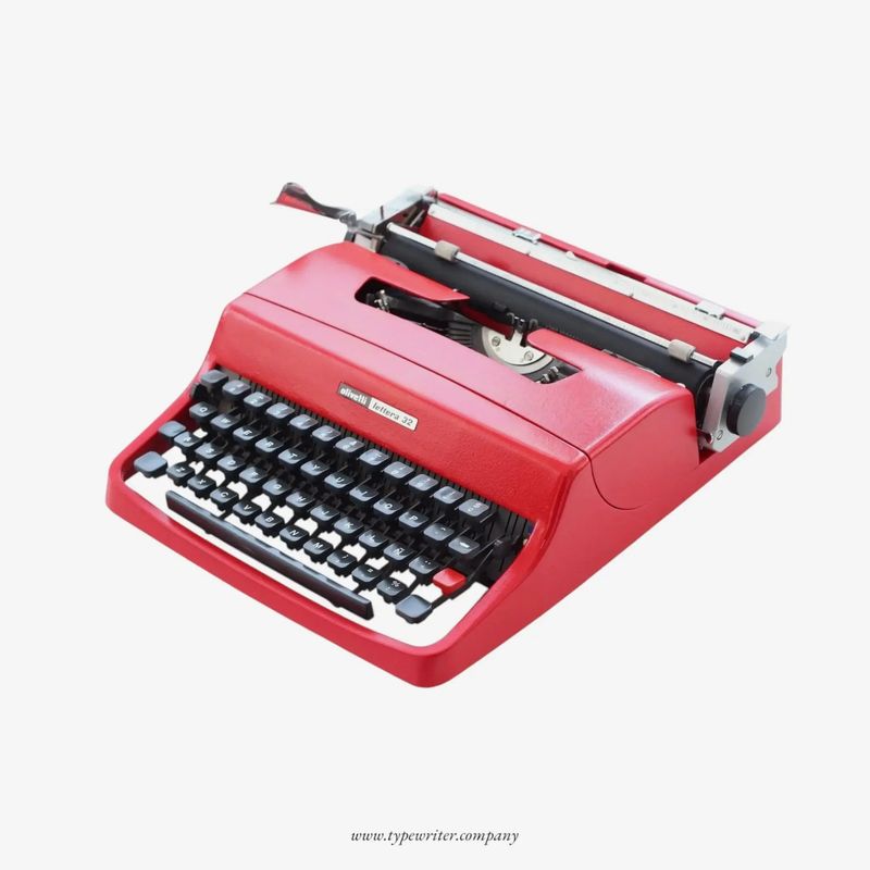 Olivetti Lettera 32 Red, Vintage Manual Typewriter, Restored