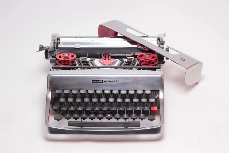Olivetti Lettera 32 Polished Silver Vintage Manual Typewriter Restored