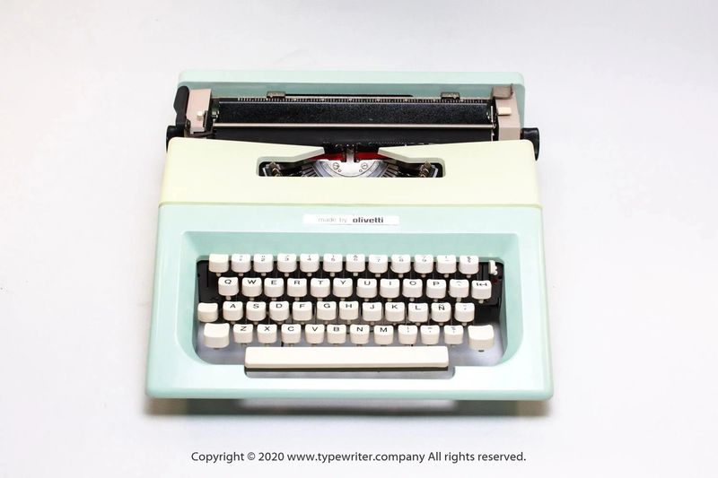 Olivetti Lettera 25 Mint Green, Vintage, Manual, Refurbished