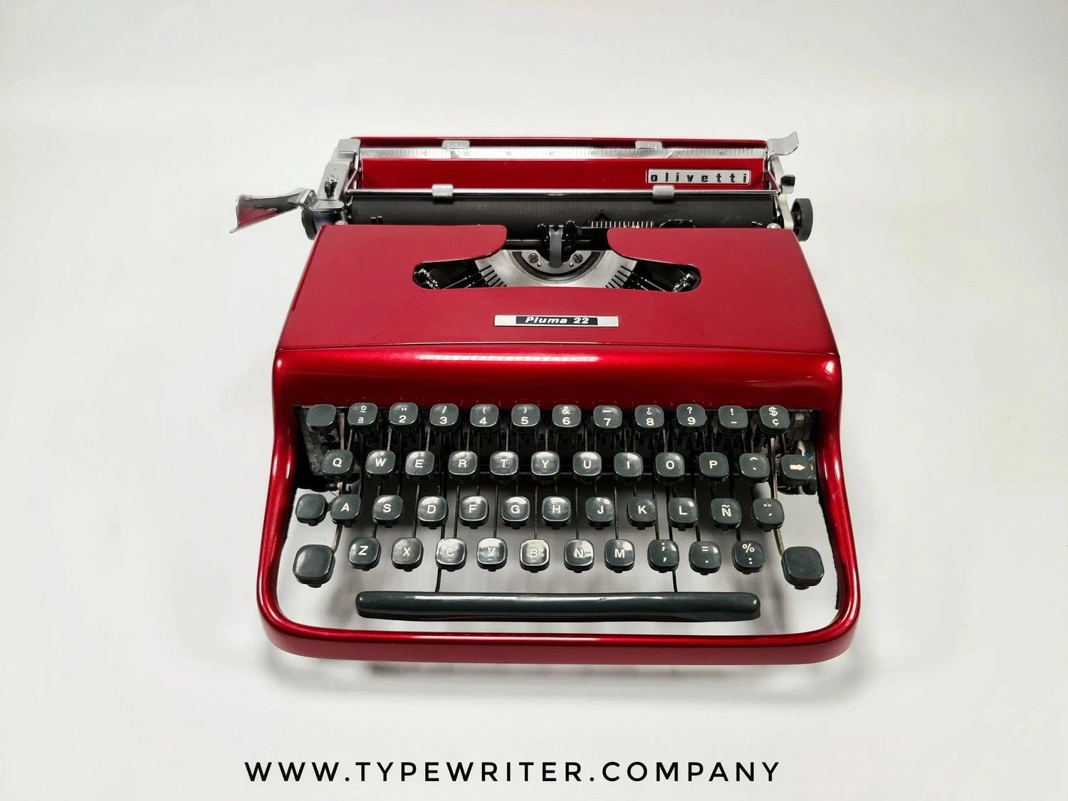 Olivetti Pluma 22 Coral Red, Vintage Manual Typewriter, Refurbished