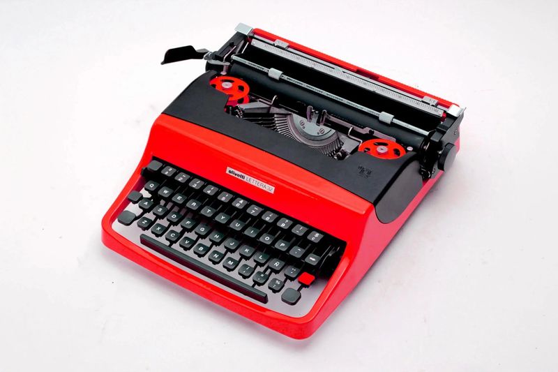 Olivetti Lettera 32 Custom Color, Vintage Manual Typewriter, Refurbished