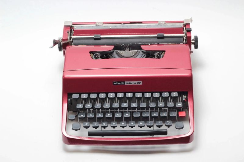 Olivetti Lettera 32 Coral Red Vintage Manual Typewriter, Refurbished