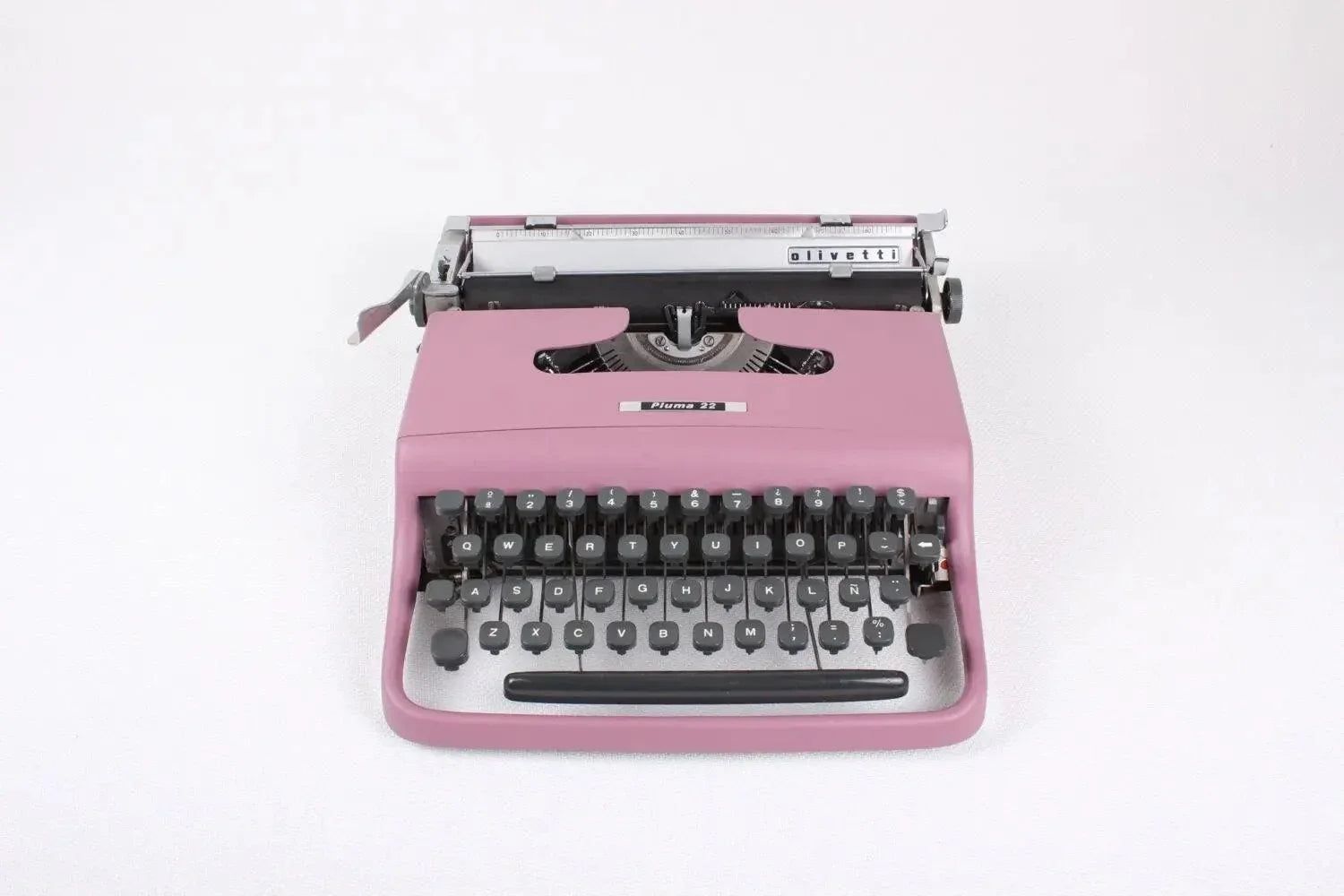 Olivetti Pluma 22 Light Violet, Vintage Manual Typewriter, Restored