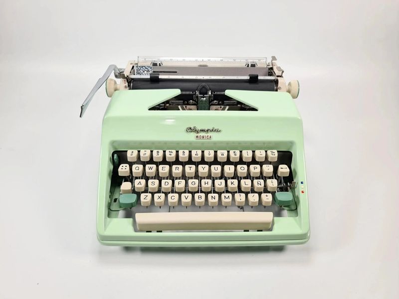 SOLD! Olympia SM Pistachio, Vintage Manual Typewriter, Restored
