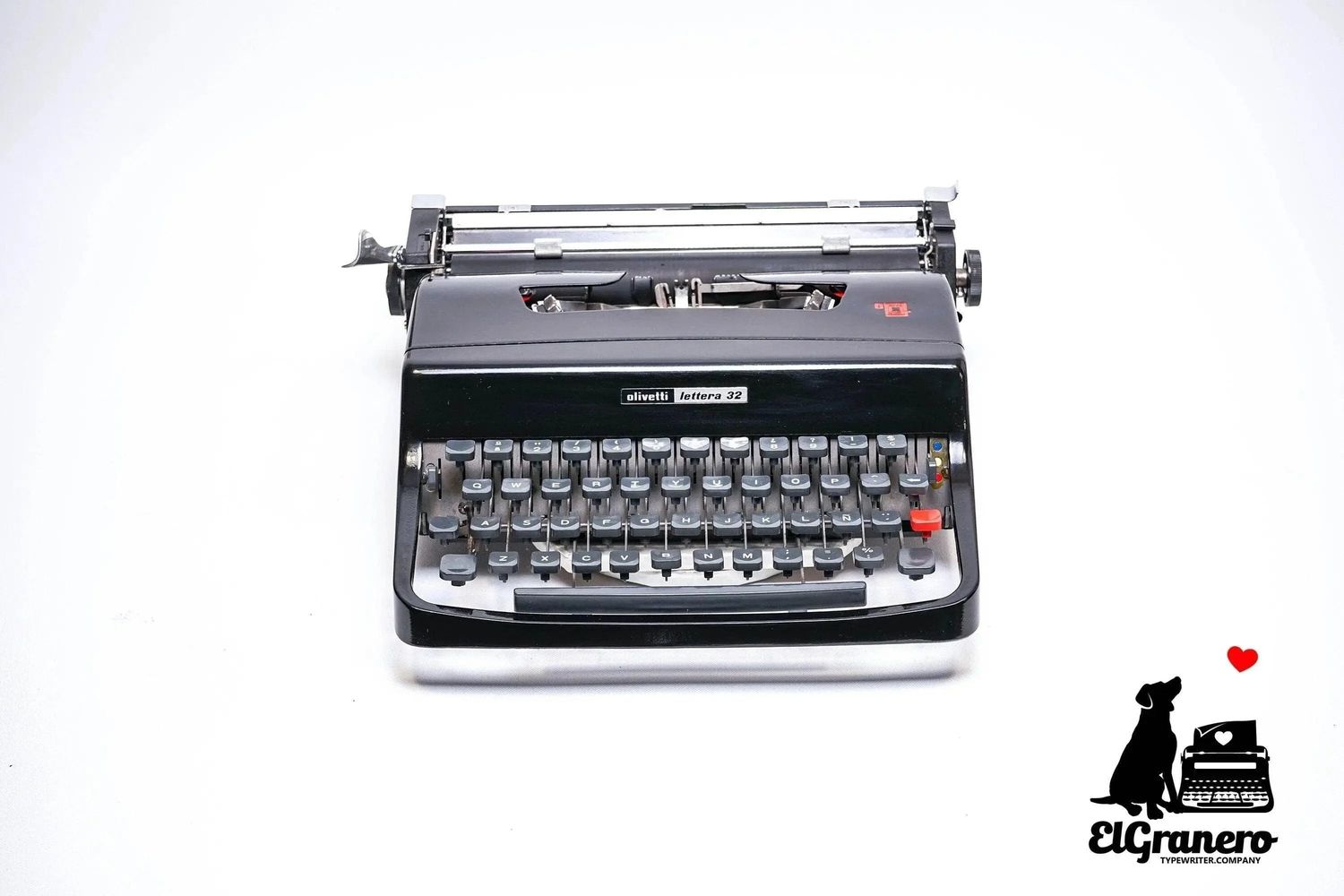 Olivetti Lettera 32 Glossy Black, Vintage Manual Typewriter, Restored