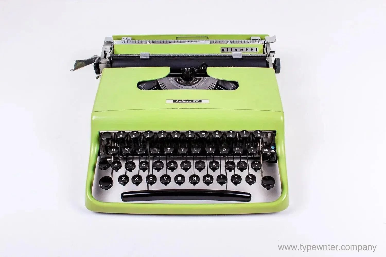 SOLD! Olivetti Pluma 22 Pistachio, Vintage Manual Typewriter, Refurbished