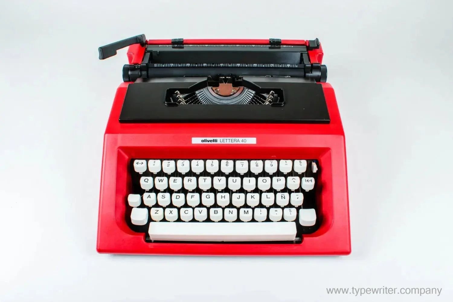 Olivetti Lettera 40/42 Red &amp; Black, Vintage Manual Typewriter, Refurbished