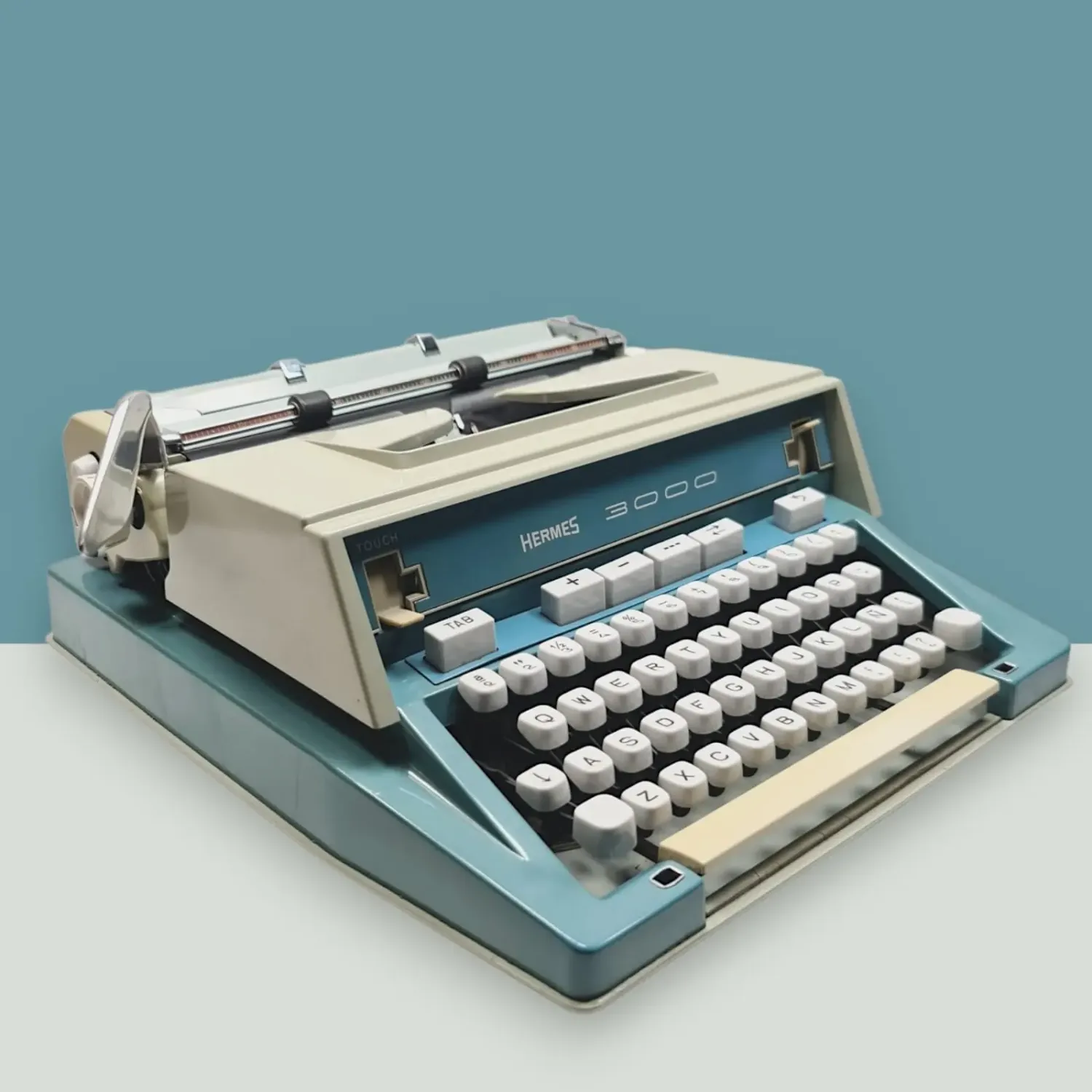 Hermes 3000 Typewriter, Rare Epoca Font, QWERTY, Serviced
