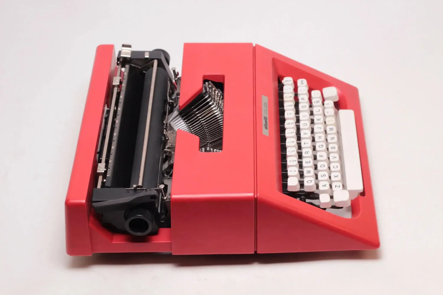 Olivetti College / Lettera 25 Red, Manual Vintage Typewriter, Serviced