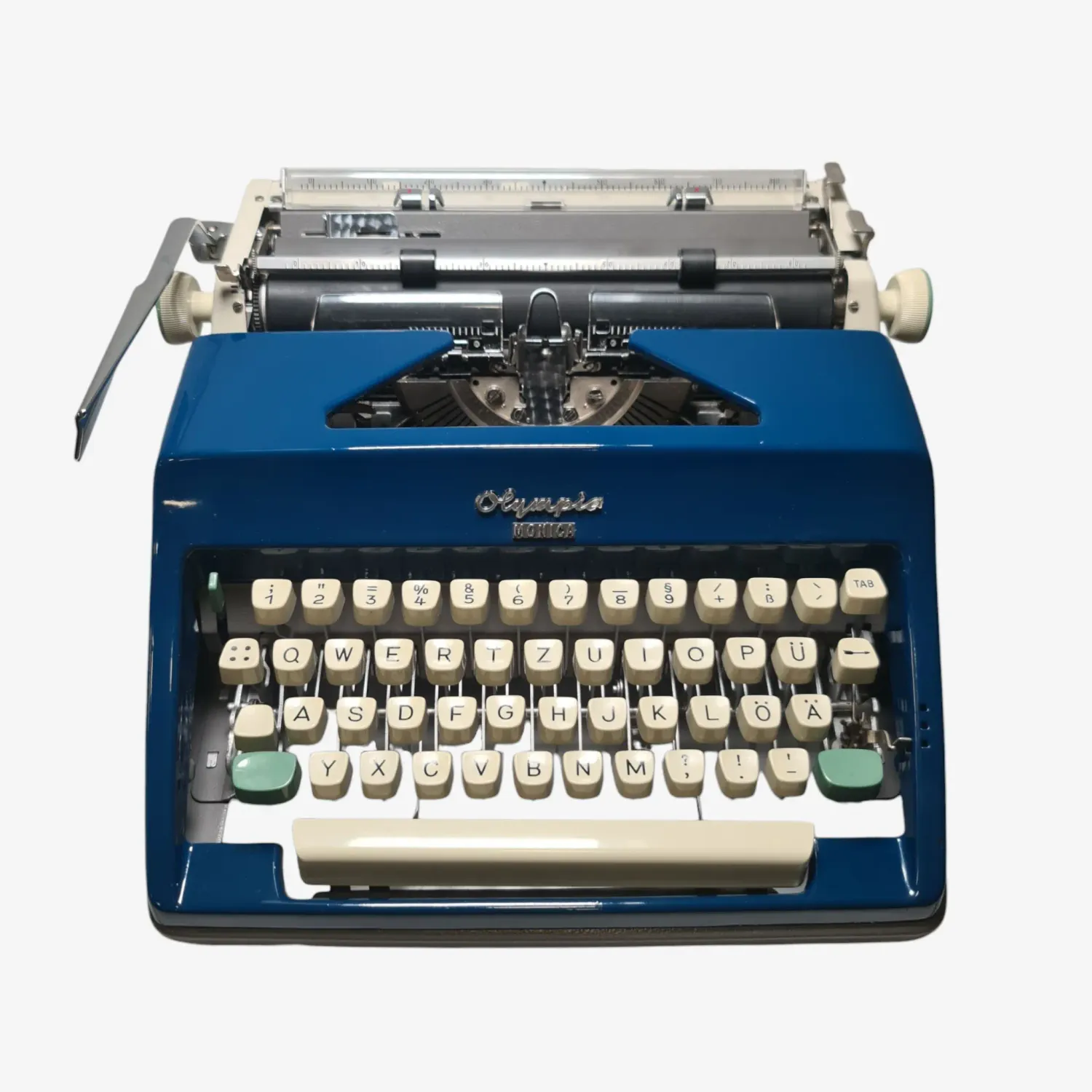 Olympia Monica (SM8) Restored 1960s Portable Typewriter (QWERTZ)