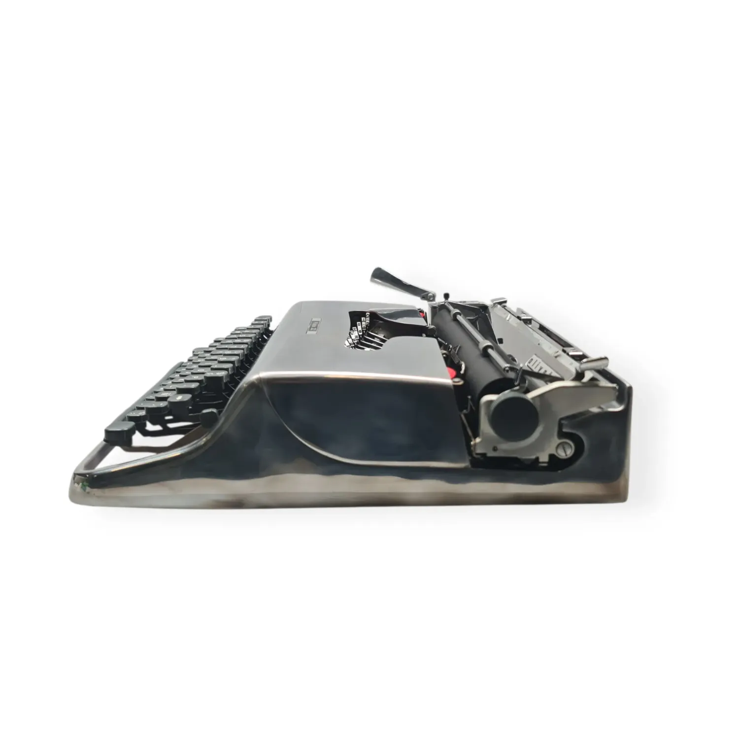 Olivetti Pluma 22 - Limited Polished Silver Edition Typewriter QWERTY