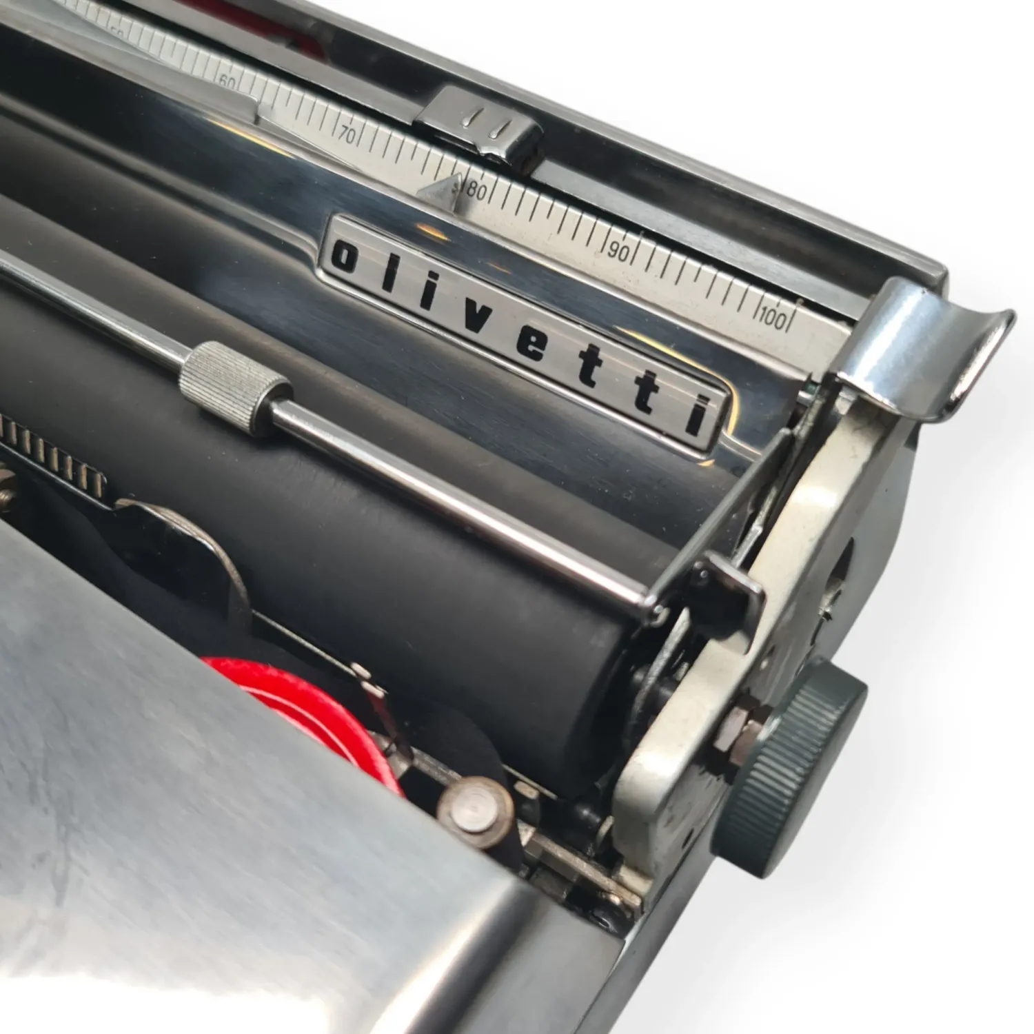 Olivetti Pluma 22 - Limited Polished Silver Edition Typewriter QWERTY