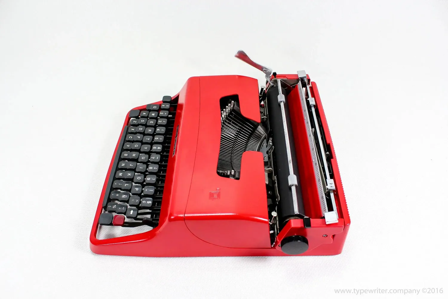 Olivetti Lettera 32 Red, Vintage Manual Typewriter, Restored