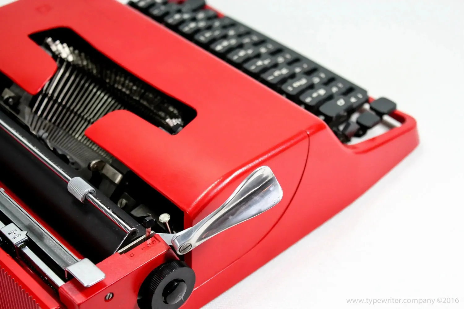 Olivetti Lettera 32 Red, Vintage Manual Typewriter, Restored