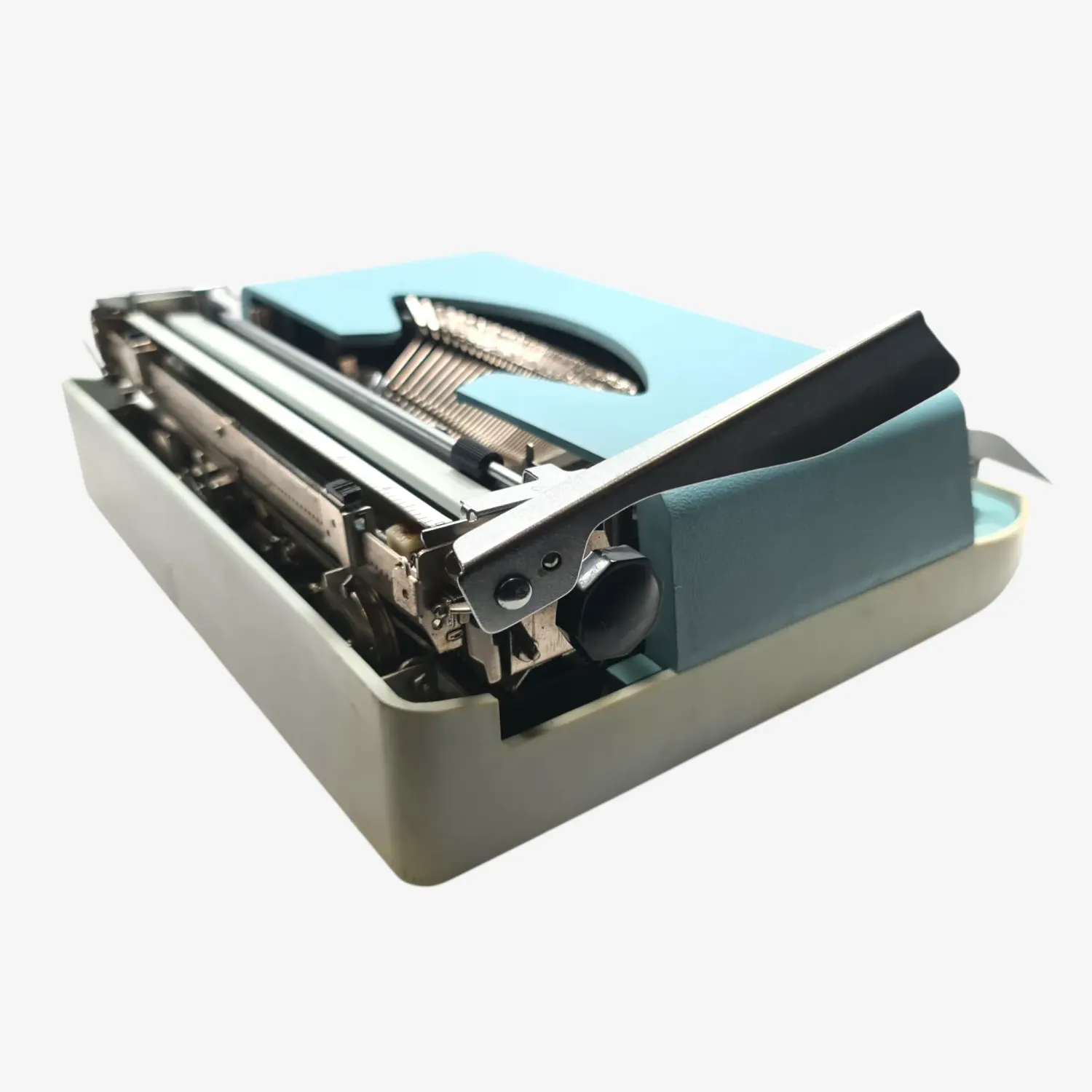 Engadine 42- Restored 1970s Portable Typewriter (QWERTY, Pica Typeface, Made in Italy)