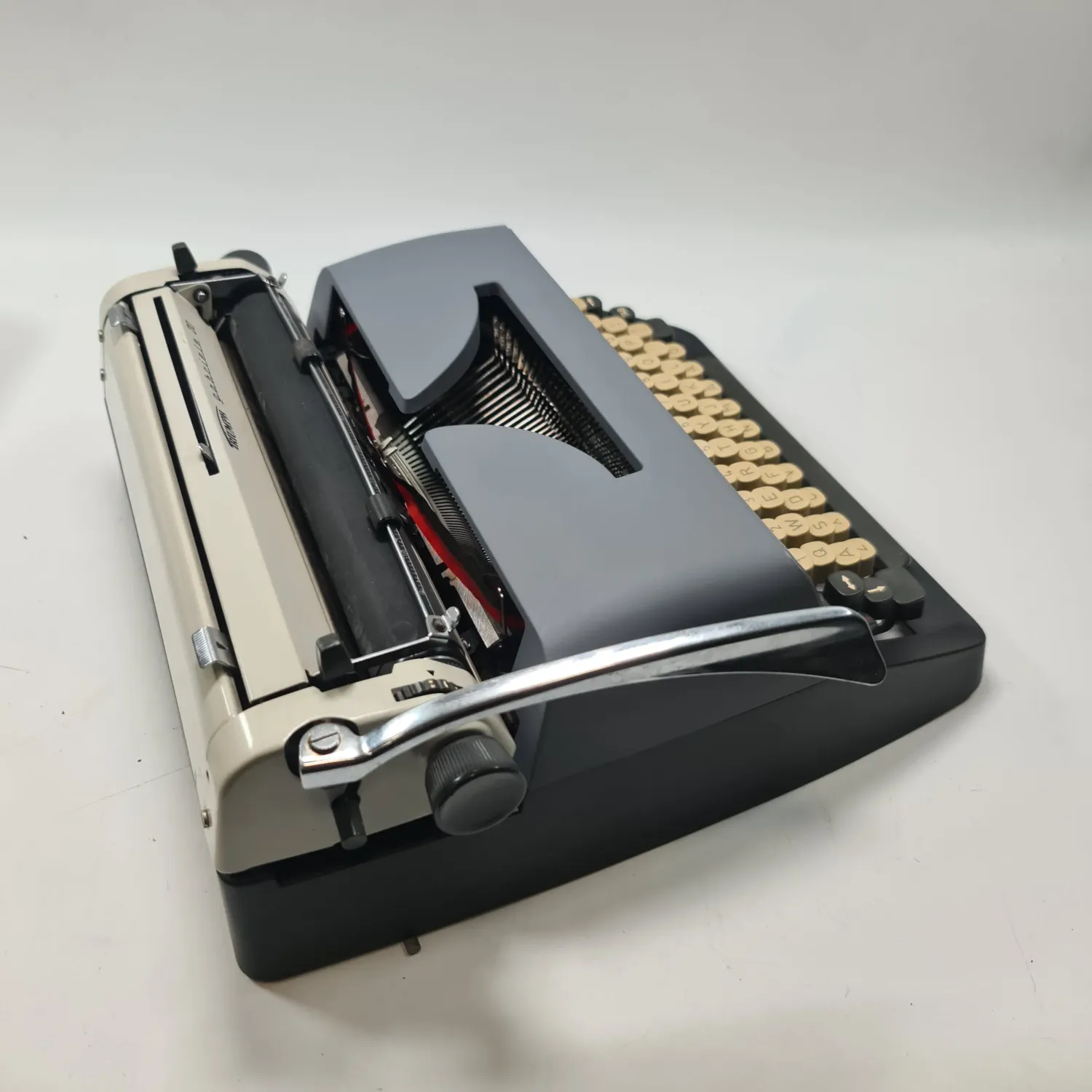 Adler Gabrielle 20 Manual Vintage Typewriter, QWERTY, Refurbished