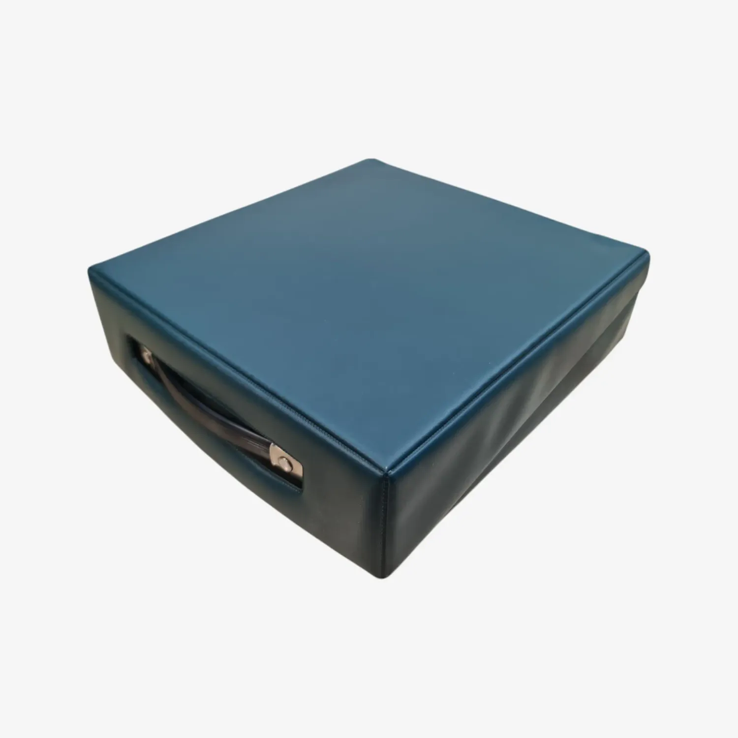 Nippo P-200 Manual Vintage Typewriter, Serviced, Qwerty Keyboard