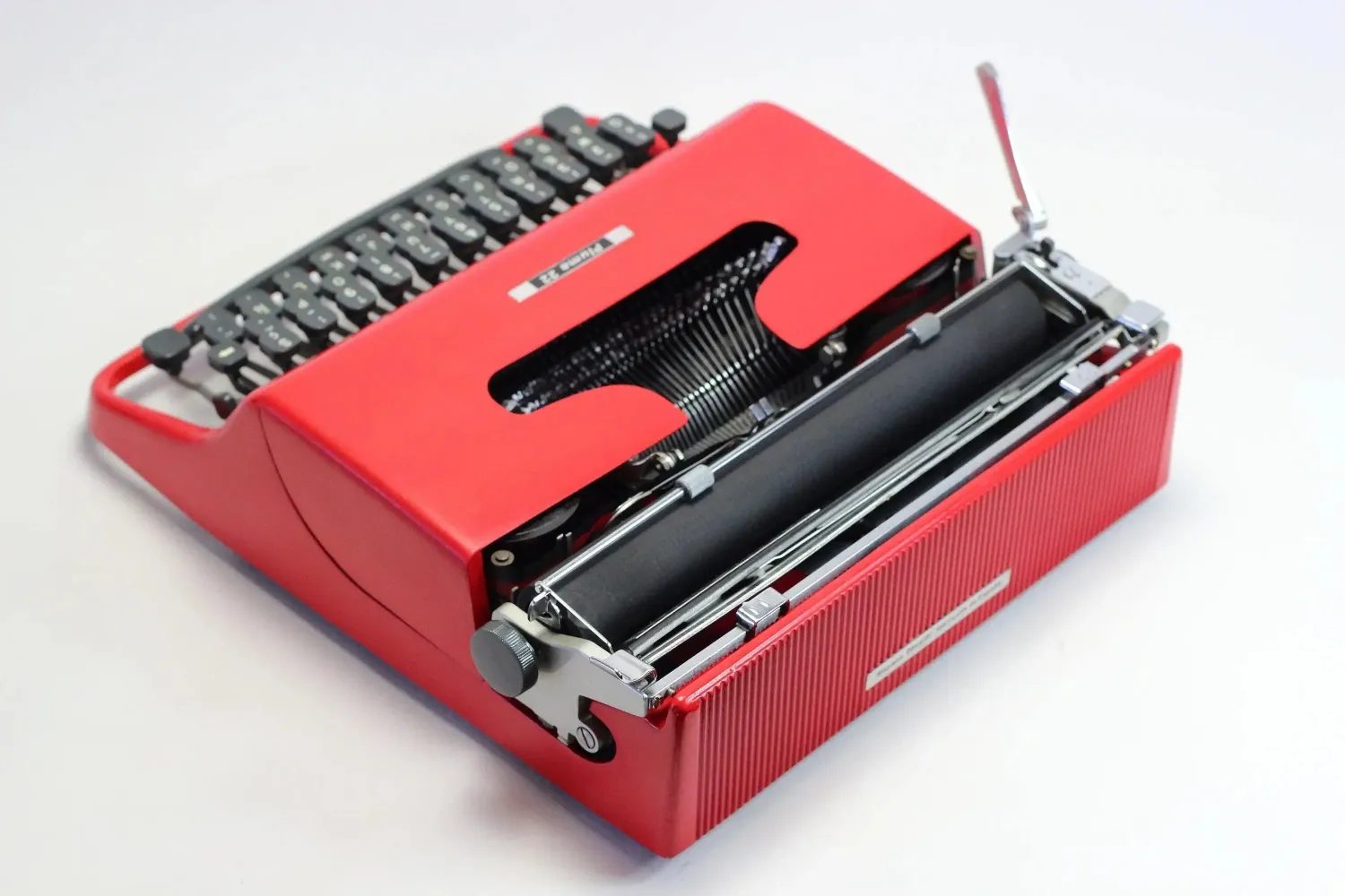 Olivetti Pluma 22 Red, Vintage Manual Typewriter, Restored