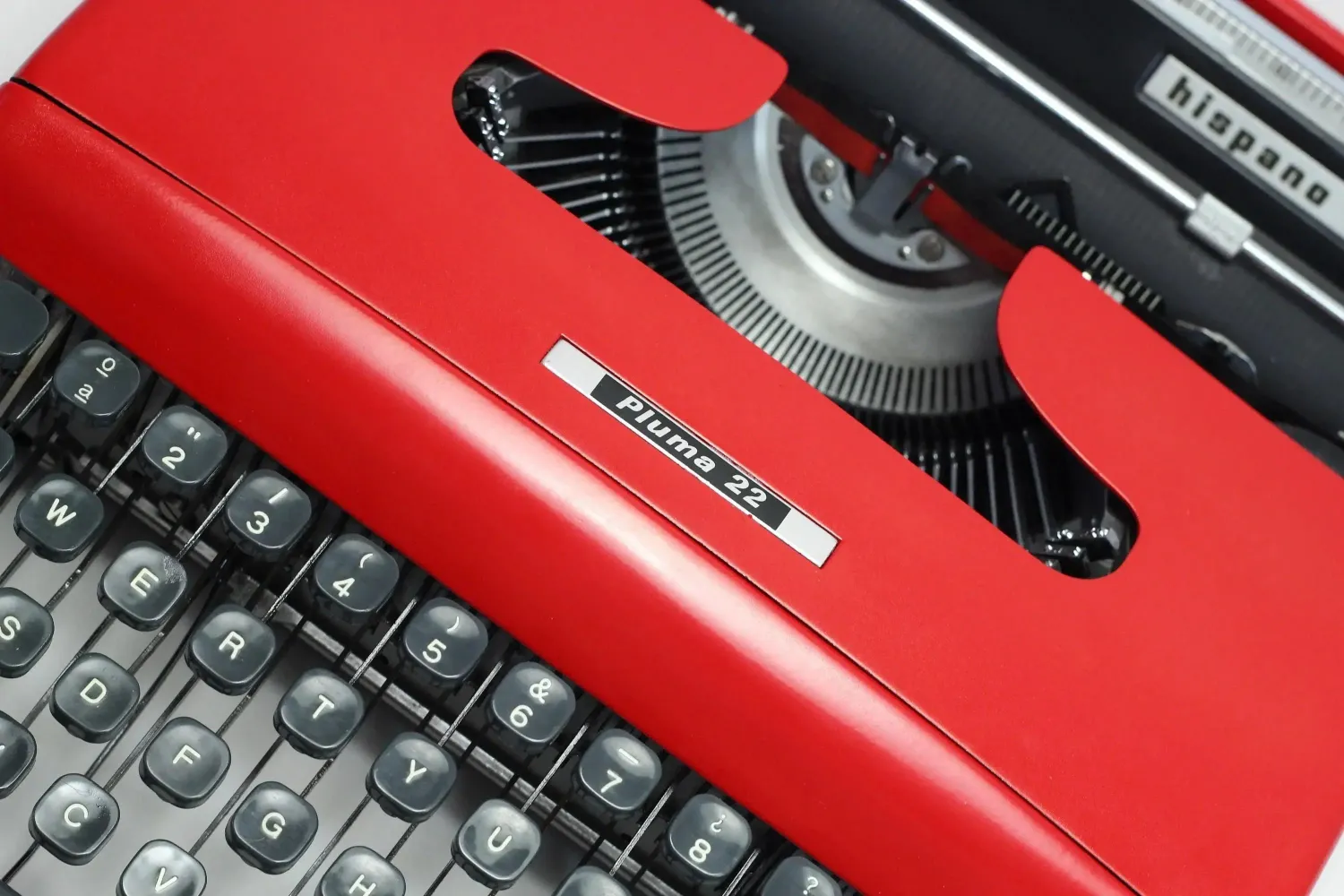 Olivetti Pluma 22 Red, Vintage Manual Typewriter, Restored