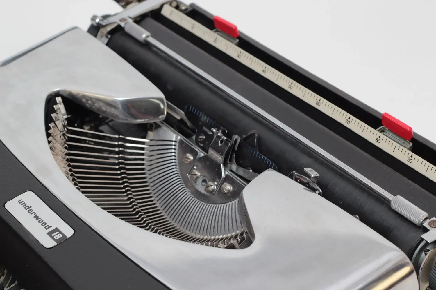 Underwood 18 Black &amp; Silver, Vintage Manual Typewriter, Refurbished