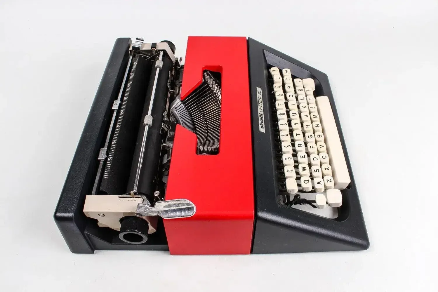 Olivetti Lettera 25 Red &amp; Black, Vintage Manual Typewriter, Refurbished
