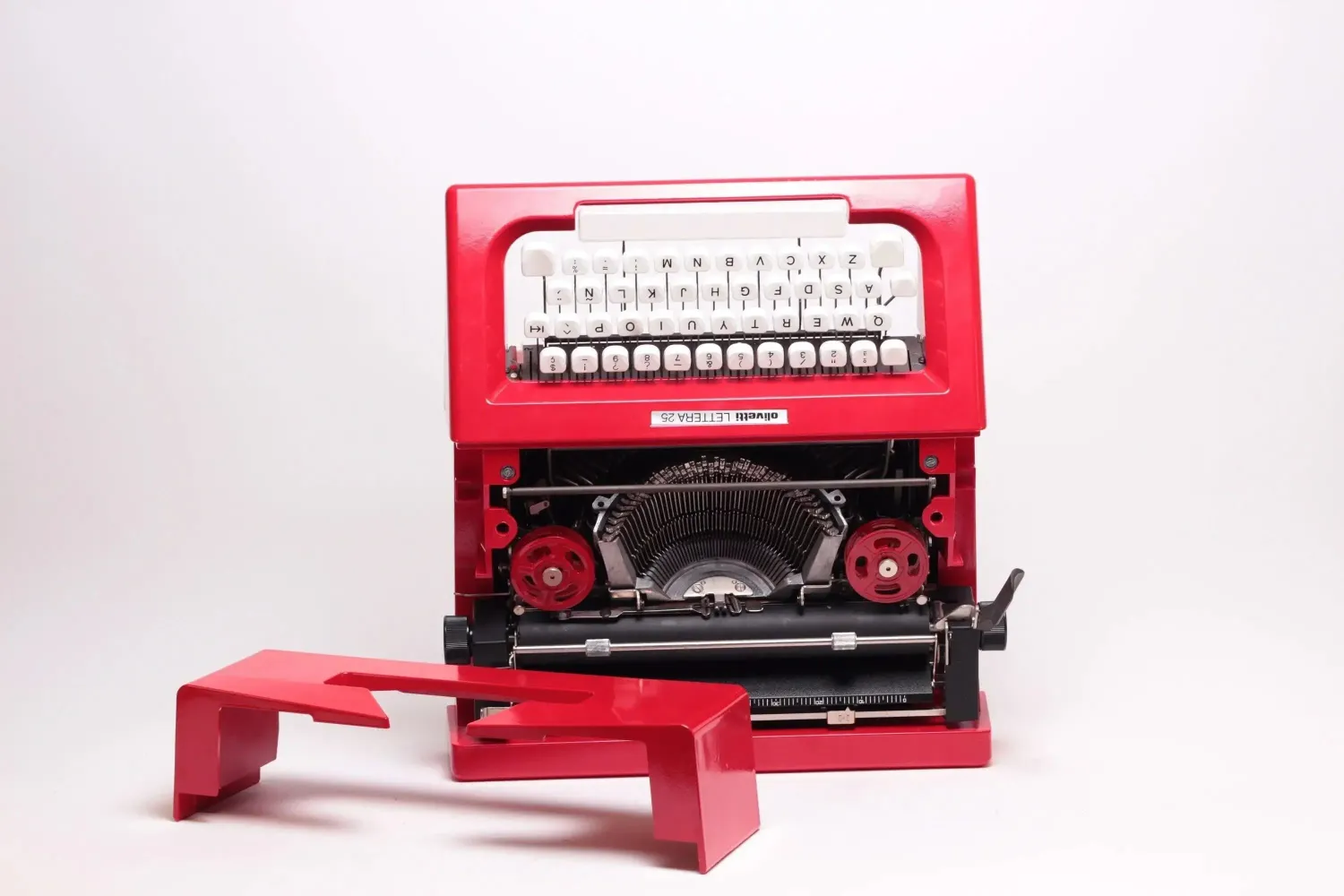 Olivetti Lettera 25 Red, Vintage Manual Typewriter, Refurbished