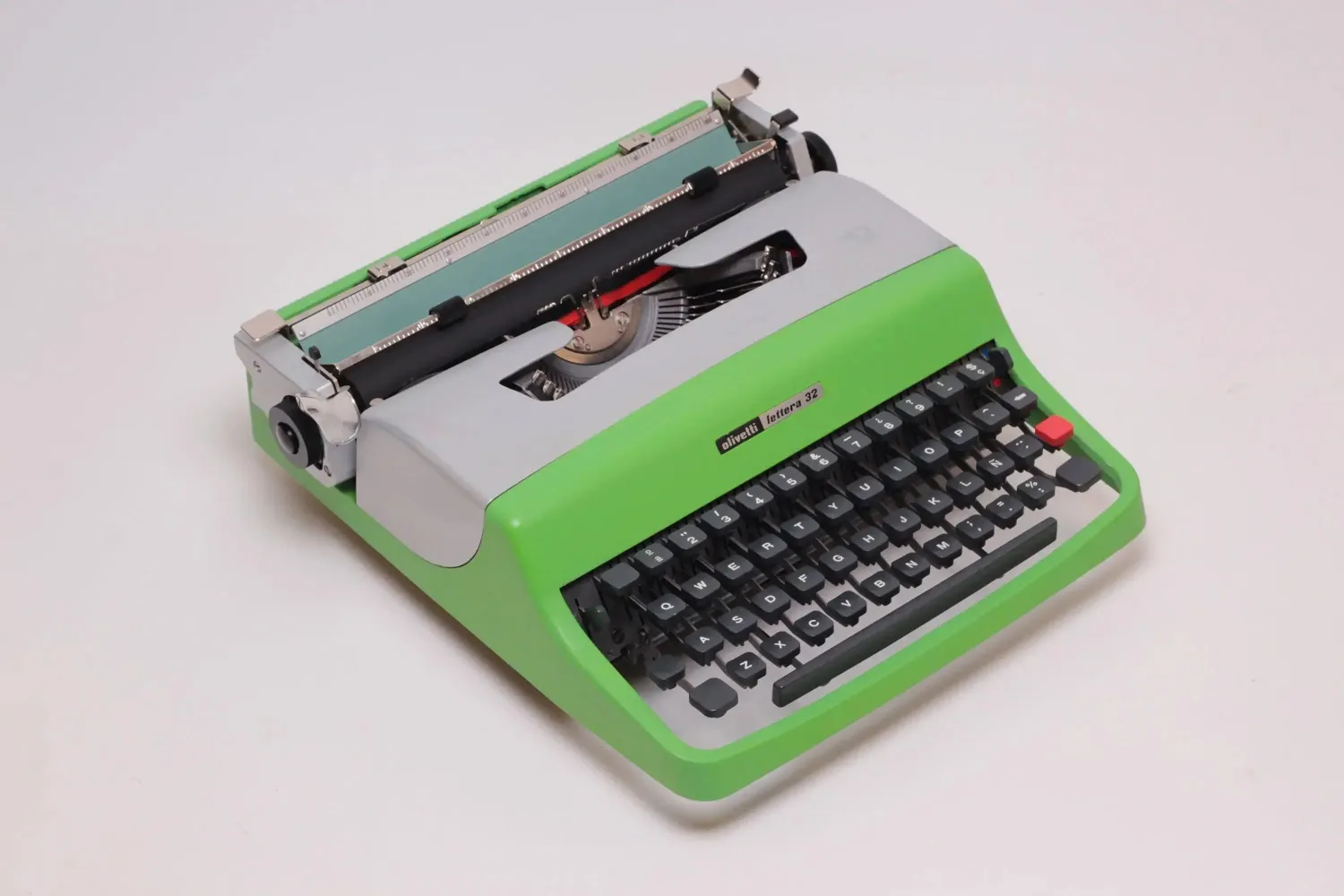 Olivetti Lettera 32 Green &amp; Gray, Vintage Manual Typewriter, Refurbished